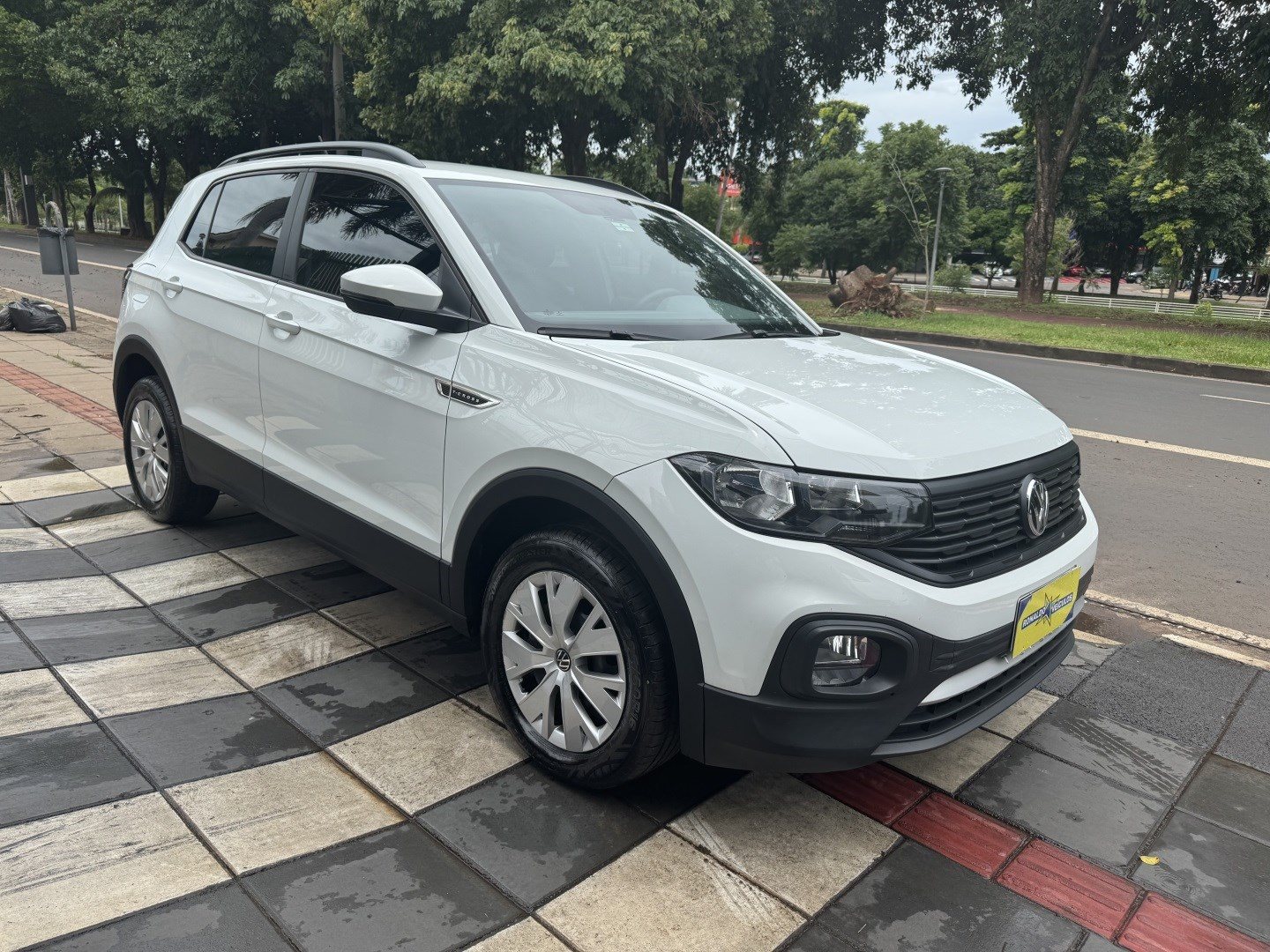 VOLKSWAGEN T-CROSS