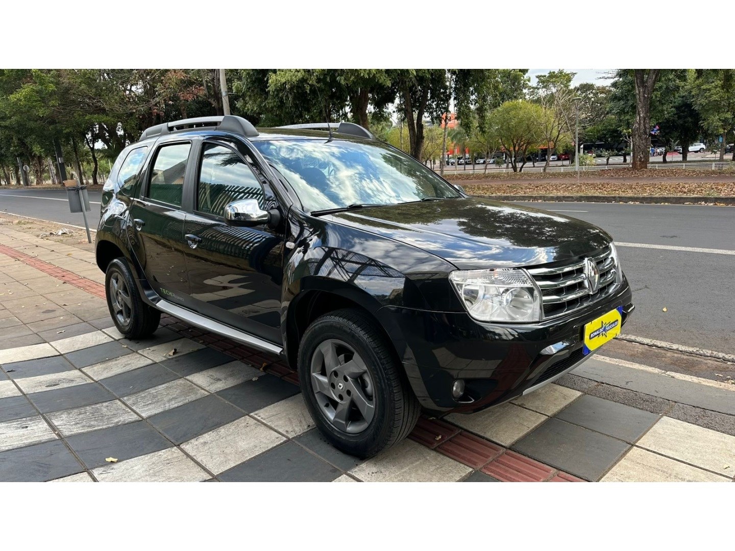 RENAULT DUSTER