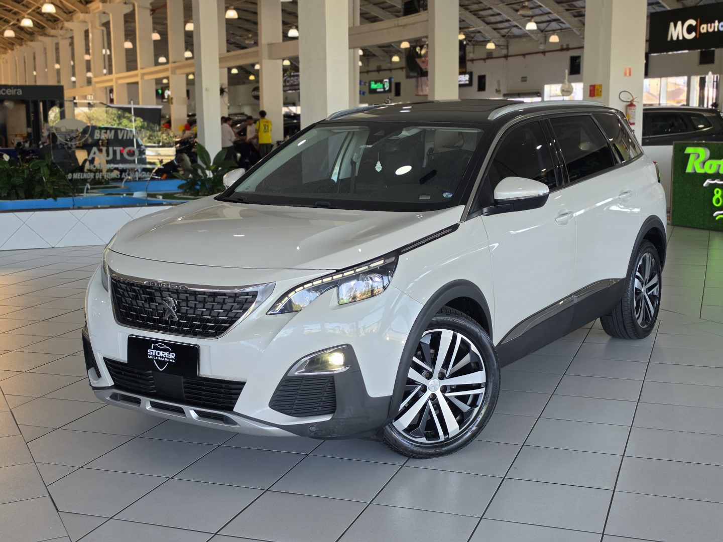 PEUGEOT 5008
