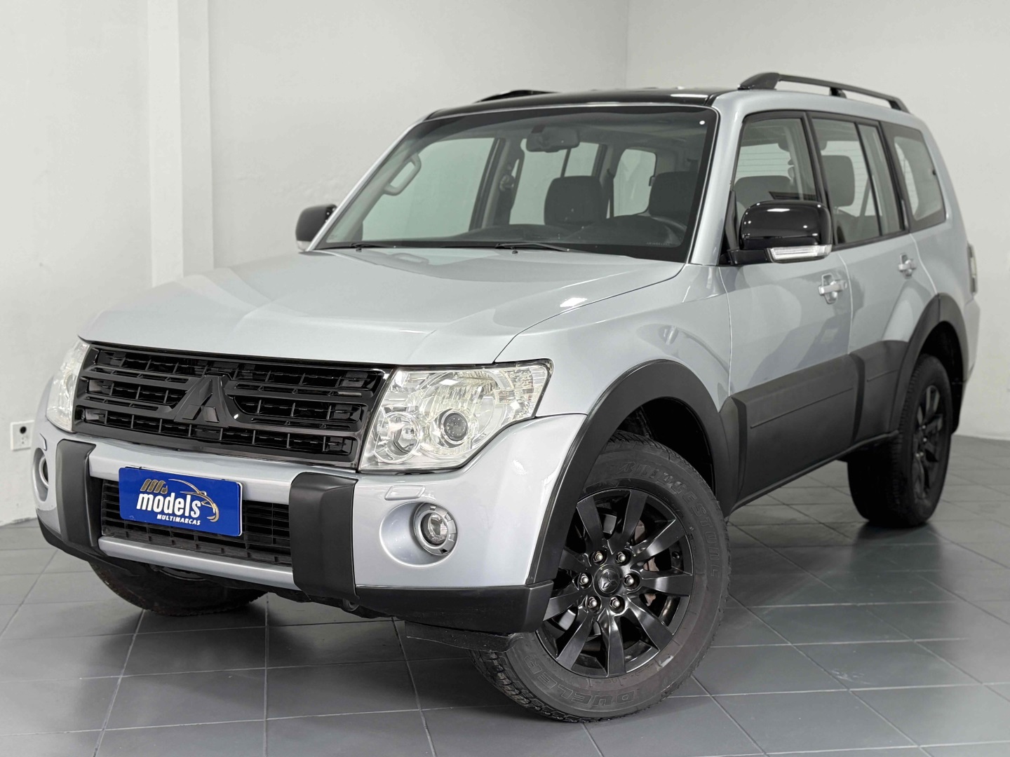 MITSUBISHI PAJERO FULL