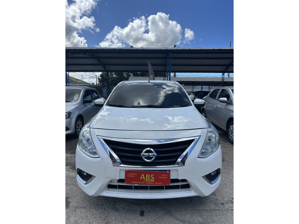 NISSAN VERSA