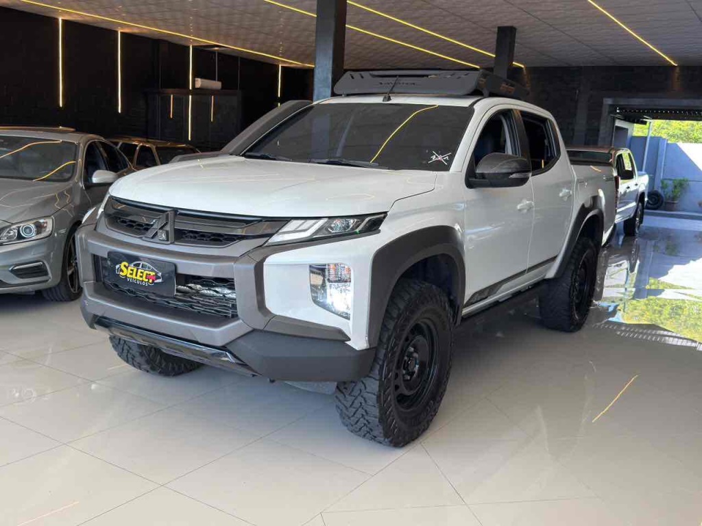 MITSUBISHI L200 TRITON