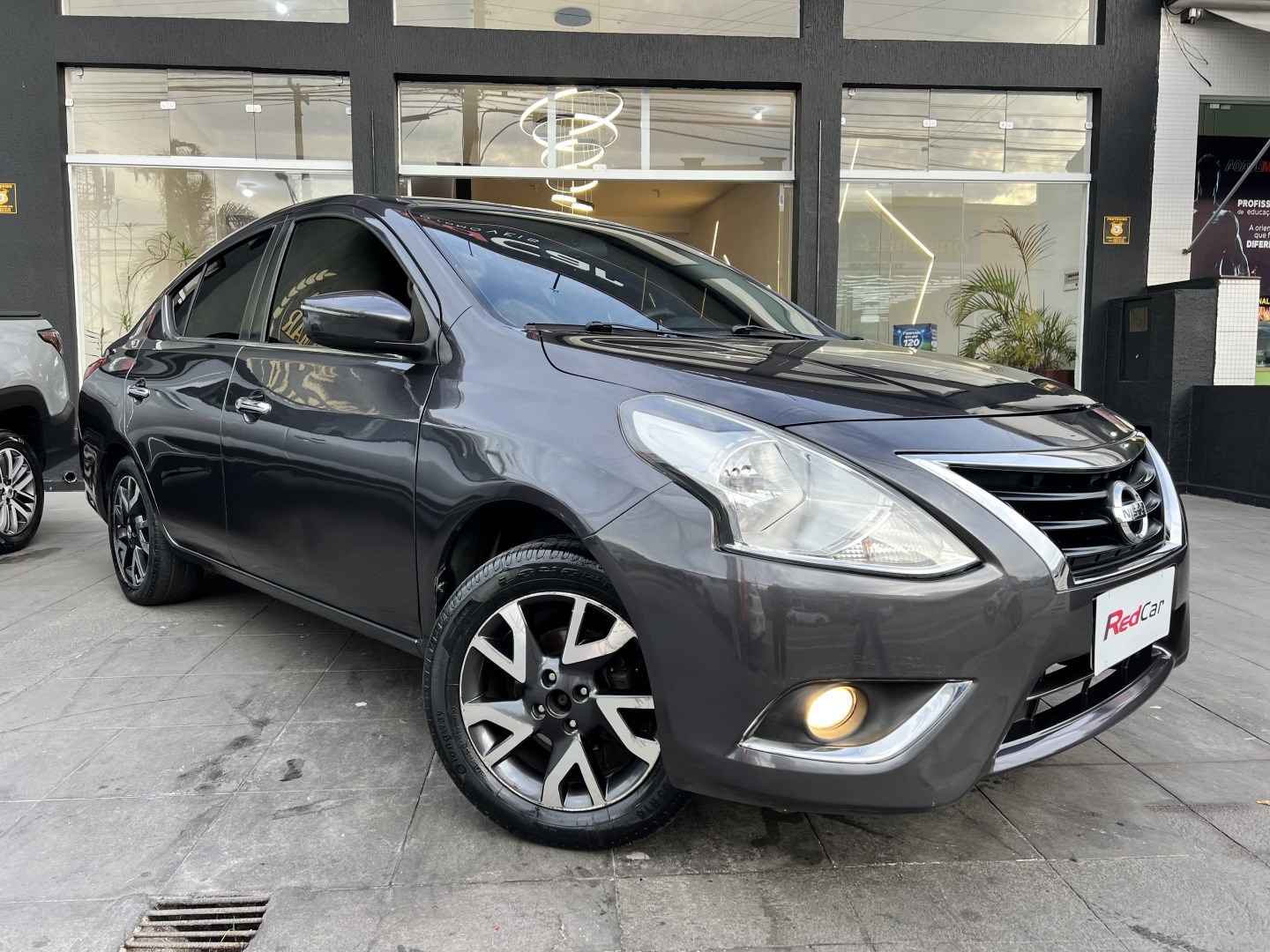 NISSAN VERSA