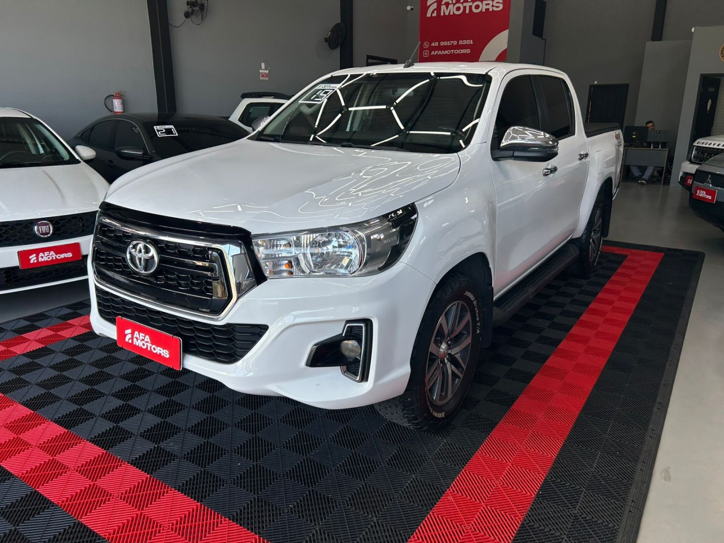 TOYOTA HILUX