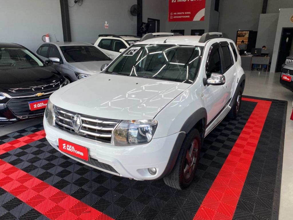 RENAULT DUSTER
