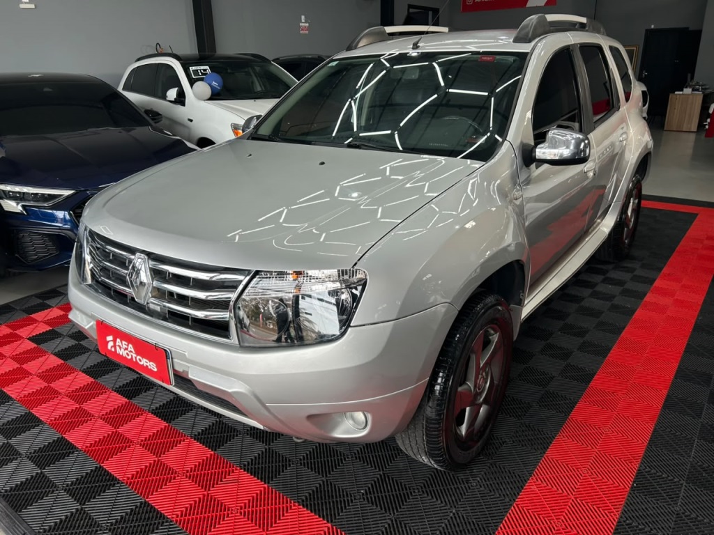 RENAULT DUSTER