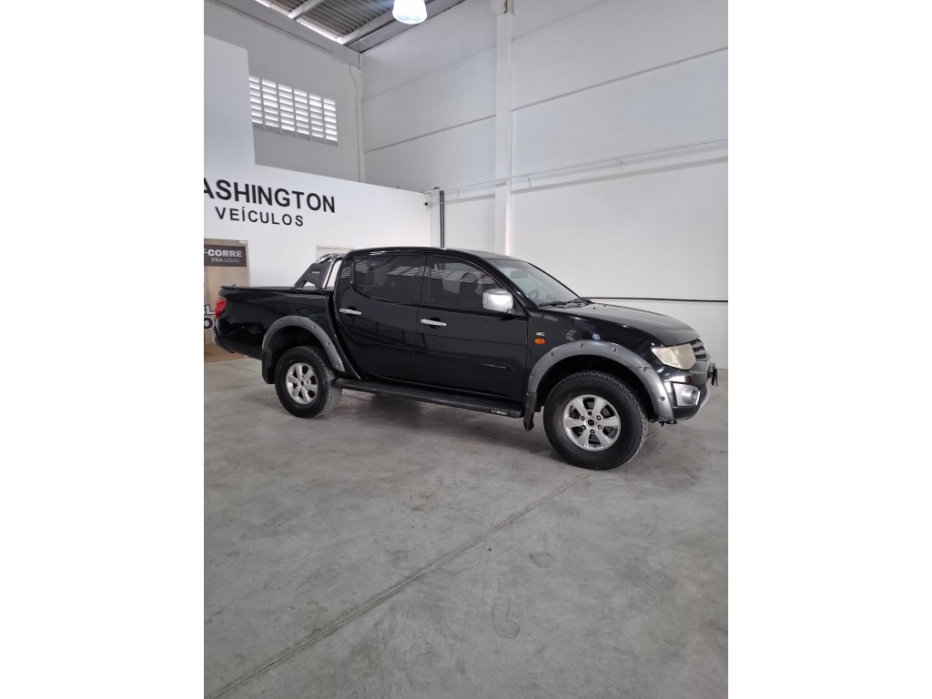MITSUBISHI L200 TRITON
