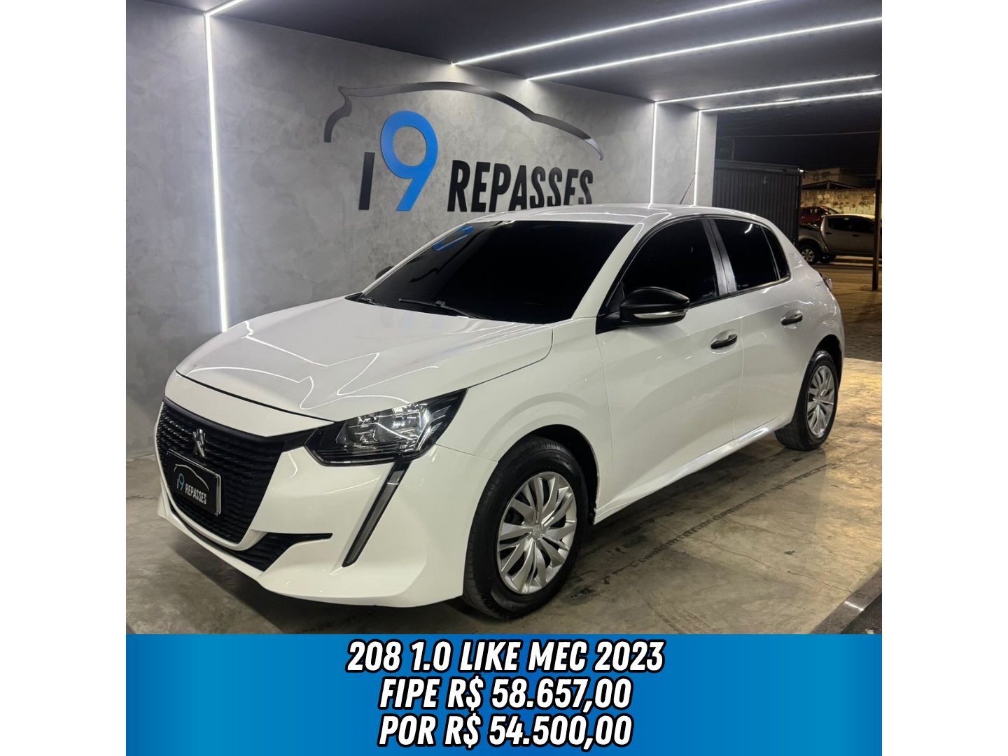 PEUGEOT 208