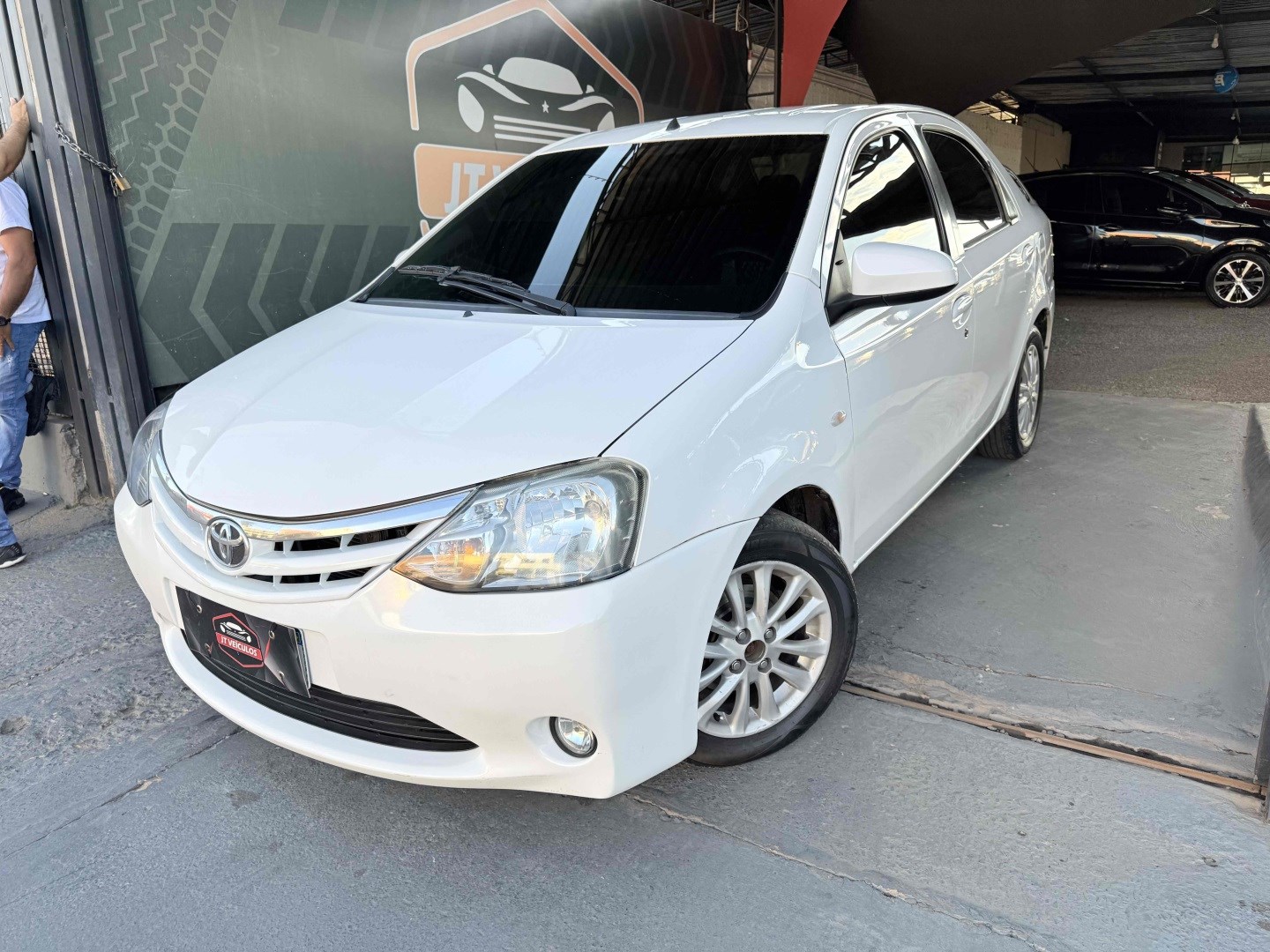 TOYOTA ETIOS