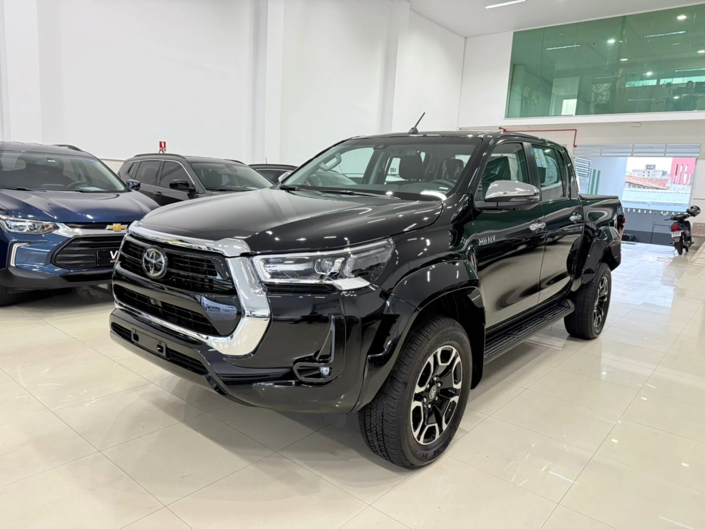 TOYOTA HILUX