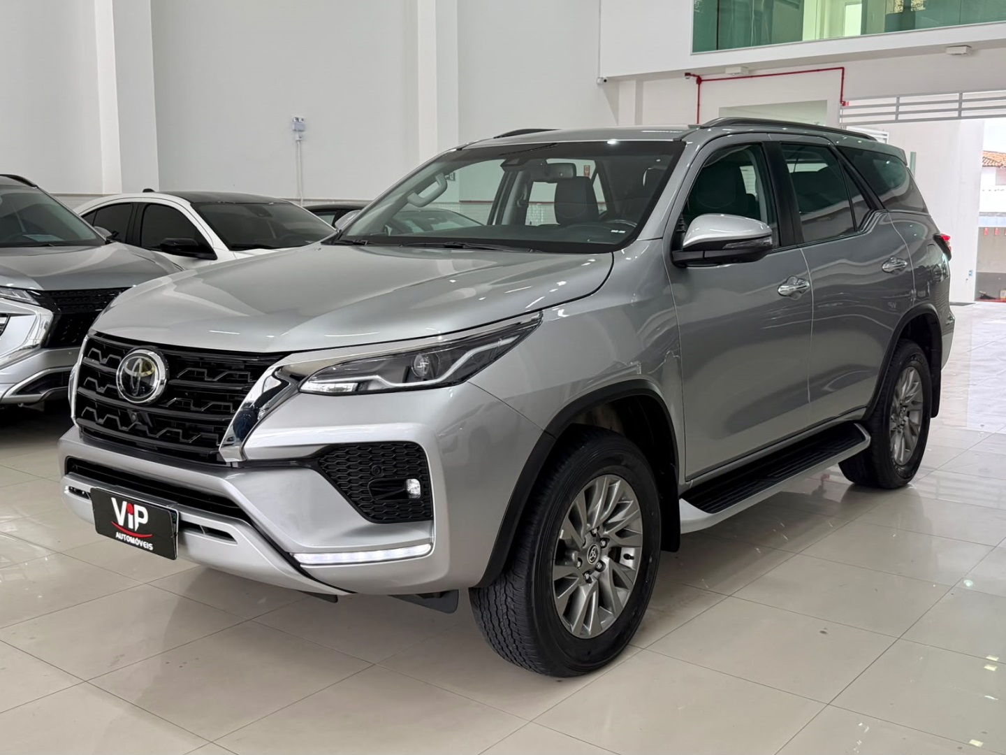 TOYOTA HILUX SW4