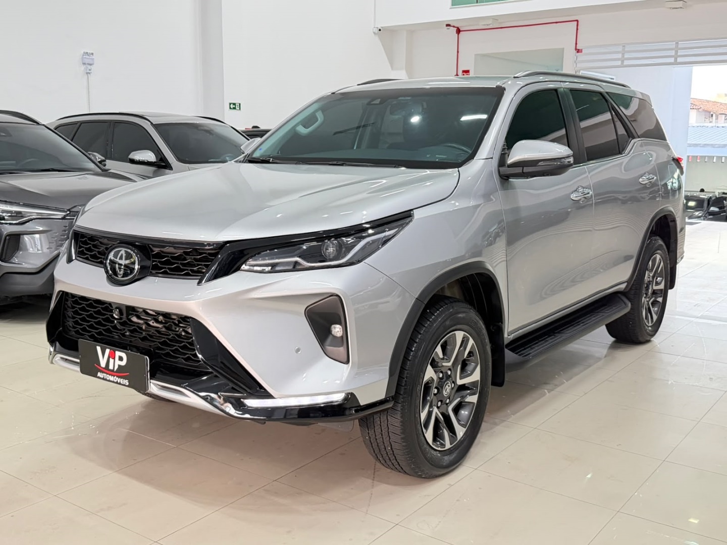 TOYOTA HILUX SW4