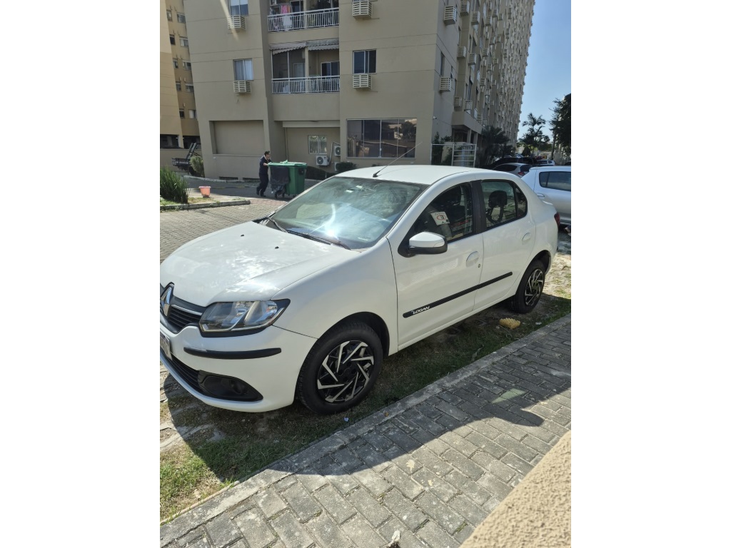 RENAULT LOGAN