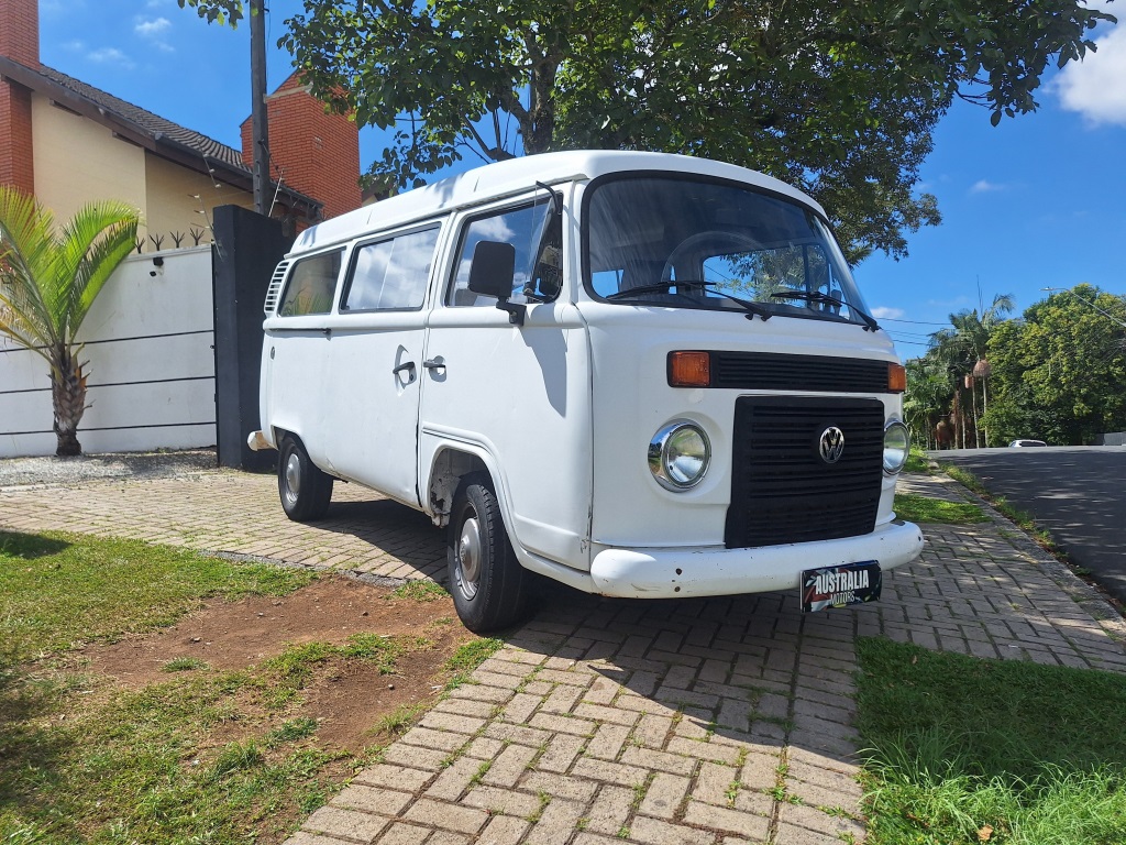 VOLKSWAGEN KOMBI