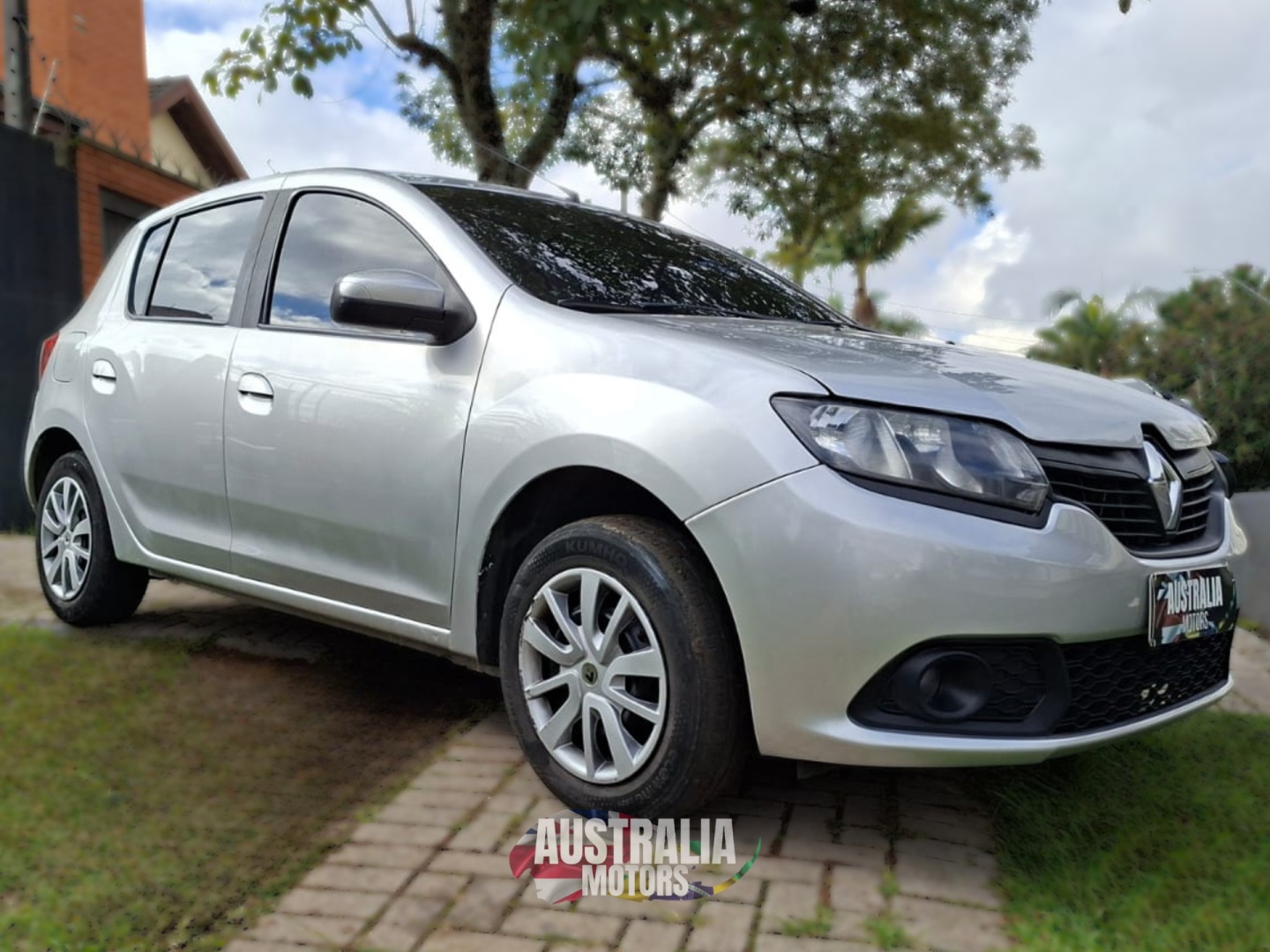 RENAULT SANDERO