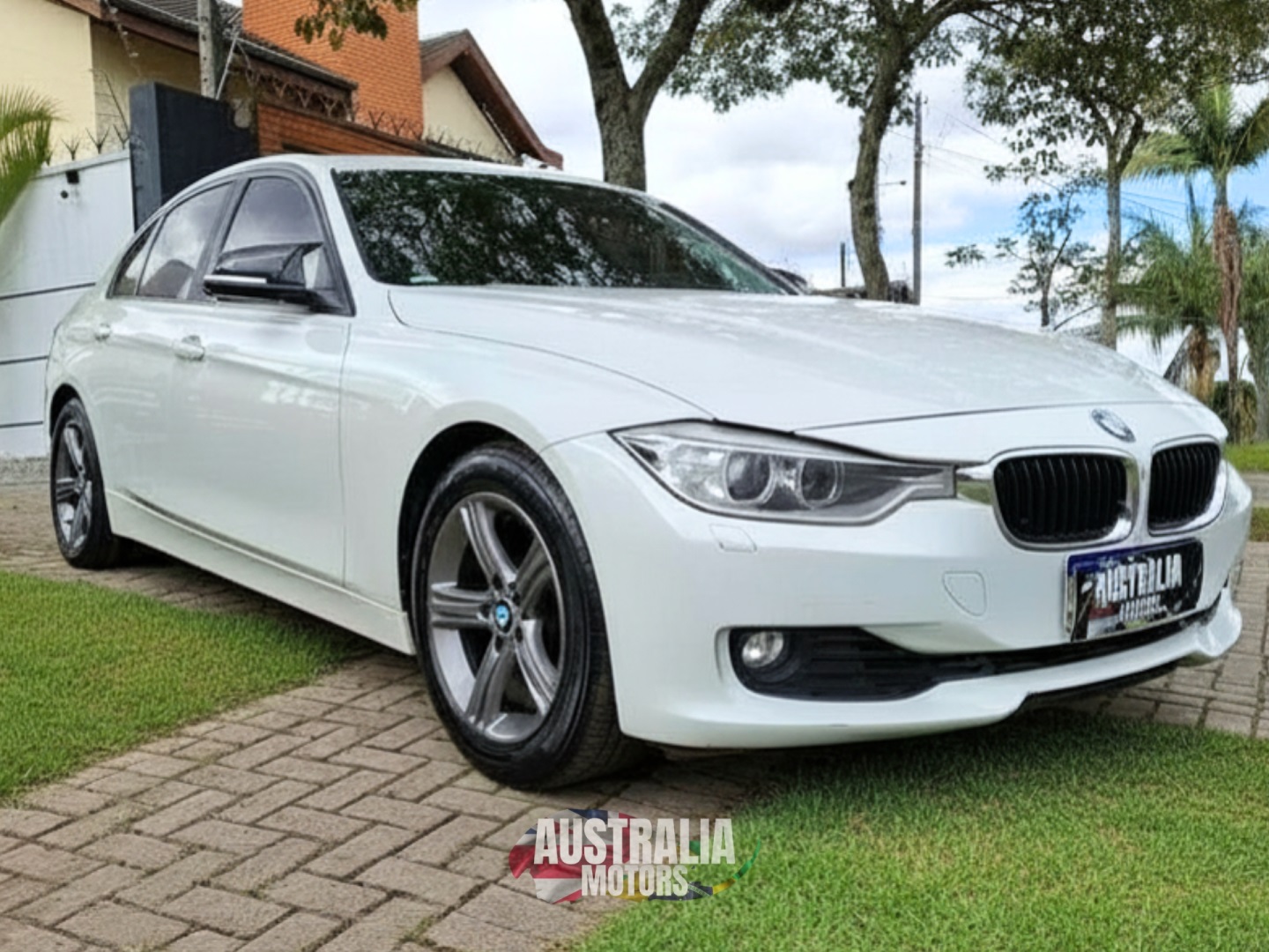 BMW 320i