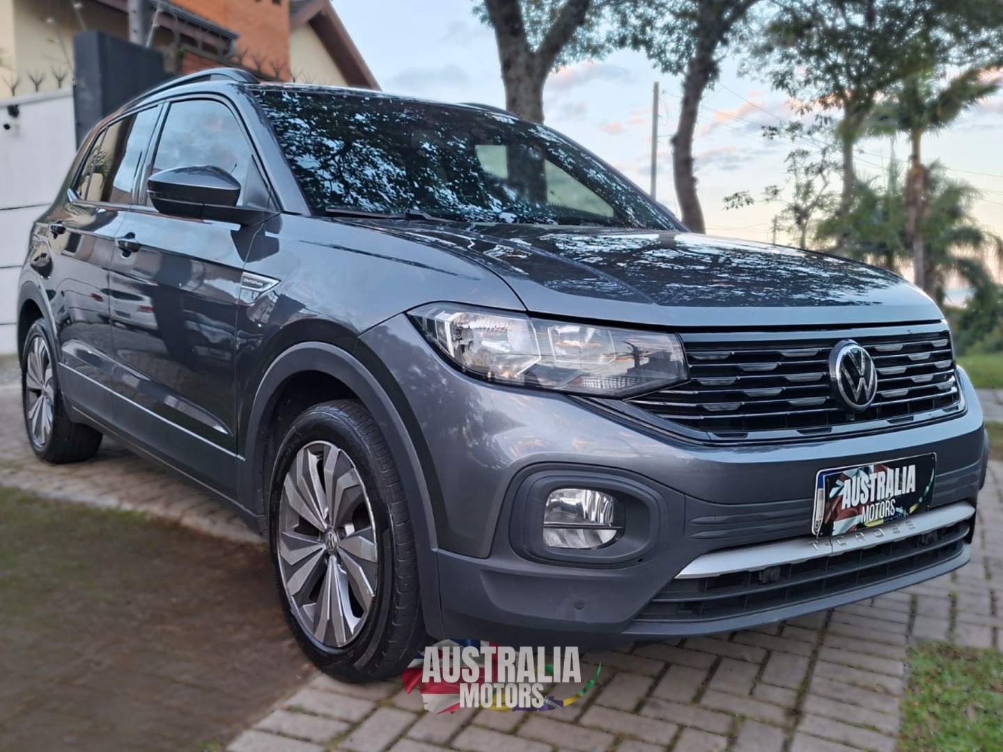 VOLKSWAGEN T-CROSS