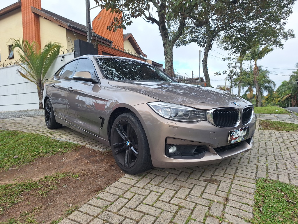 BMW 320i