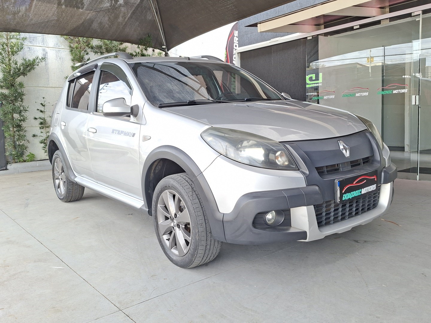 RENAULT SANDERO