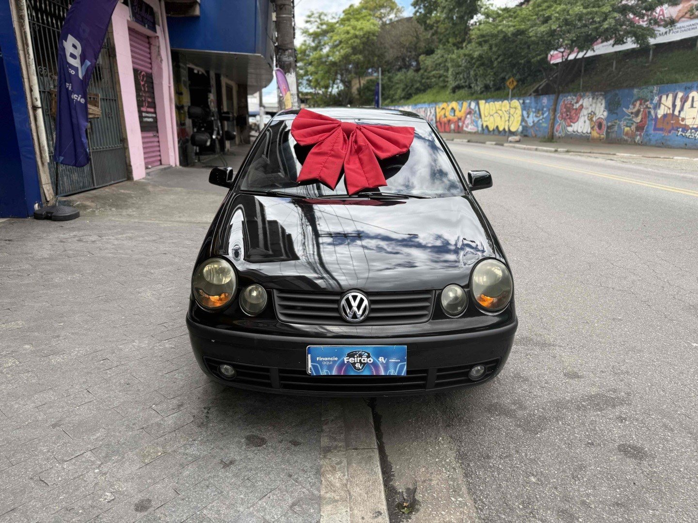 VOLKSWAGEN POLO SEDAN