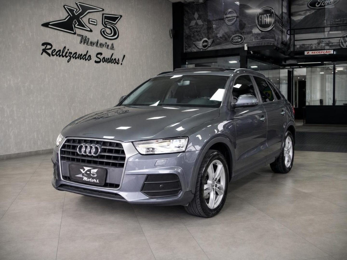 AUDI Q3