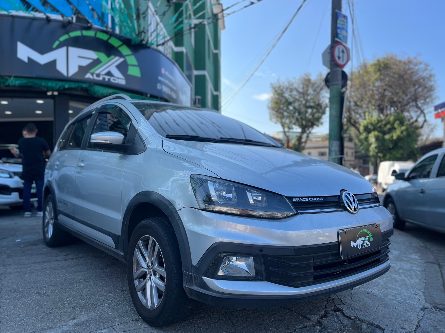 VOLKSWAGEN SPACE CROSS