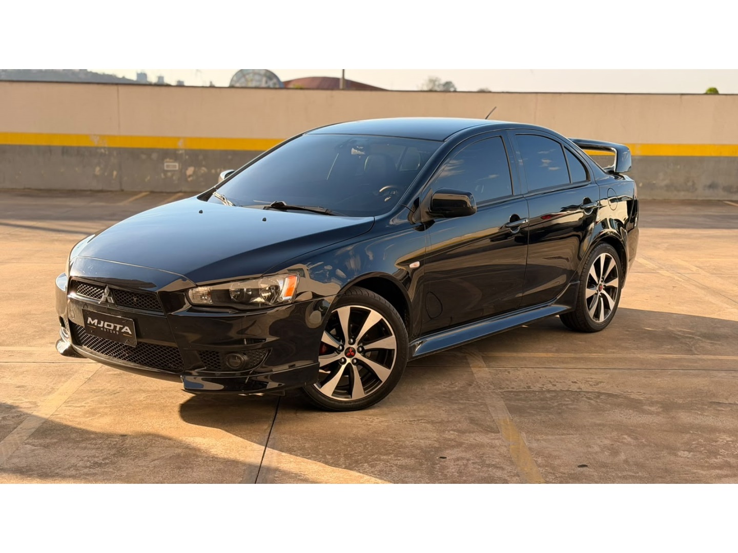 MITSUBISHI LANCER