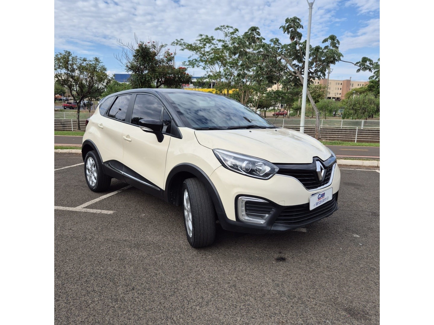 RENAULT CAPTUR 1.6 16V SCE FLEX LIFE X-TRONIC