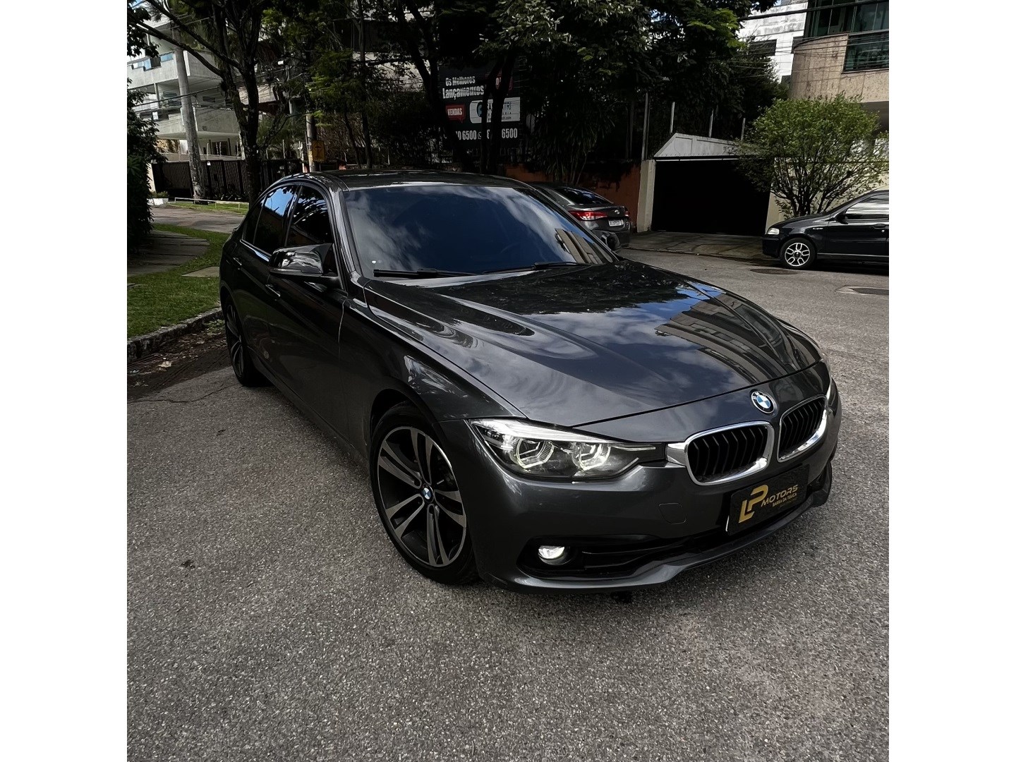 BMW 320i