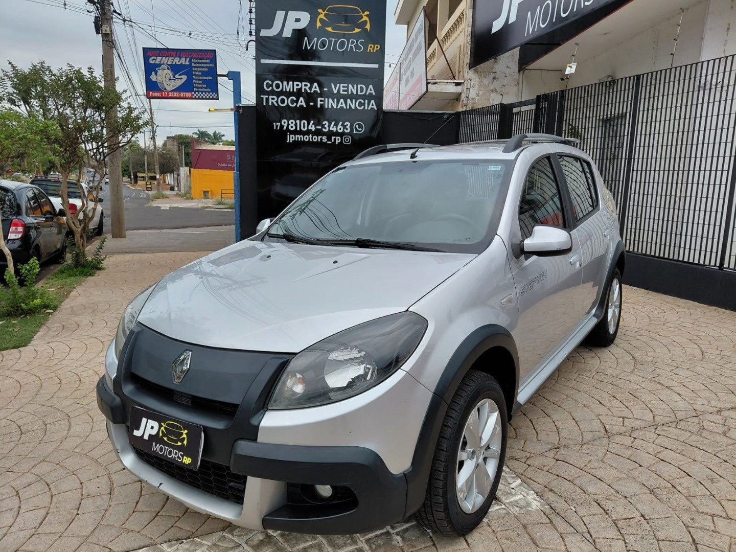 RENAULT SANDERO
