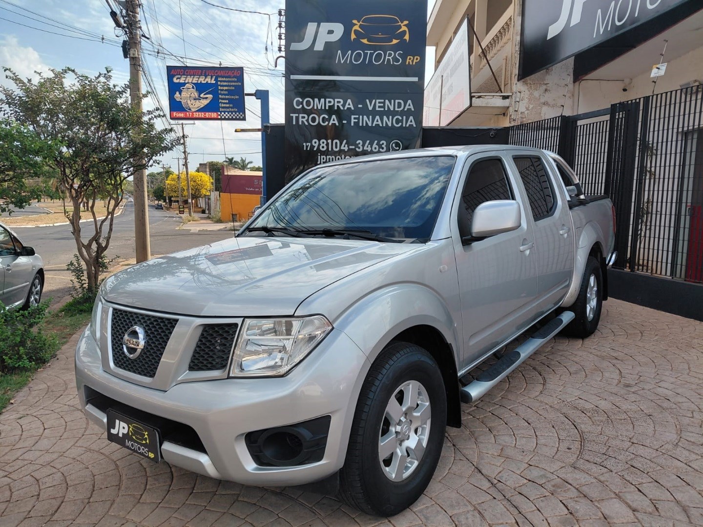 NISSAN FRONTIER