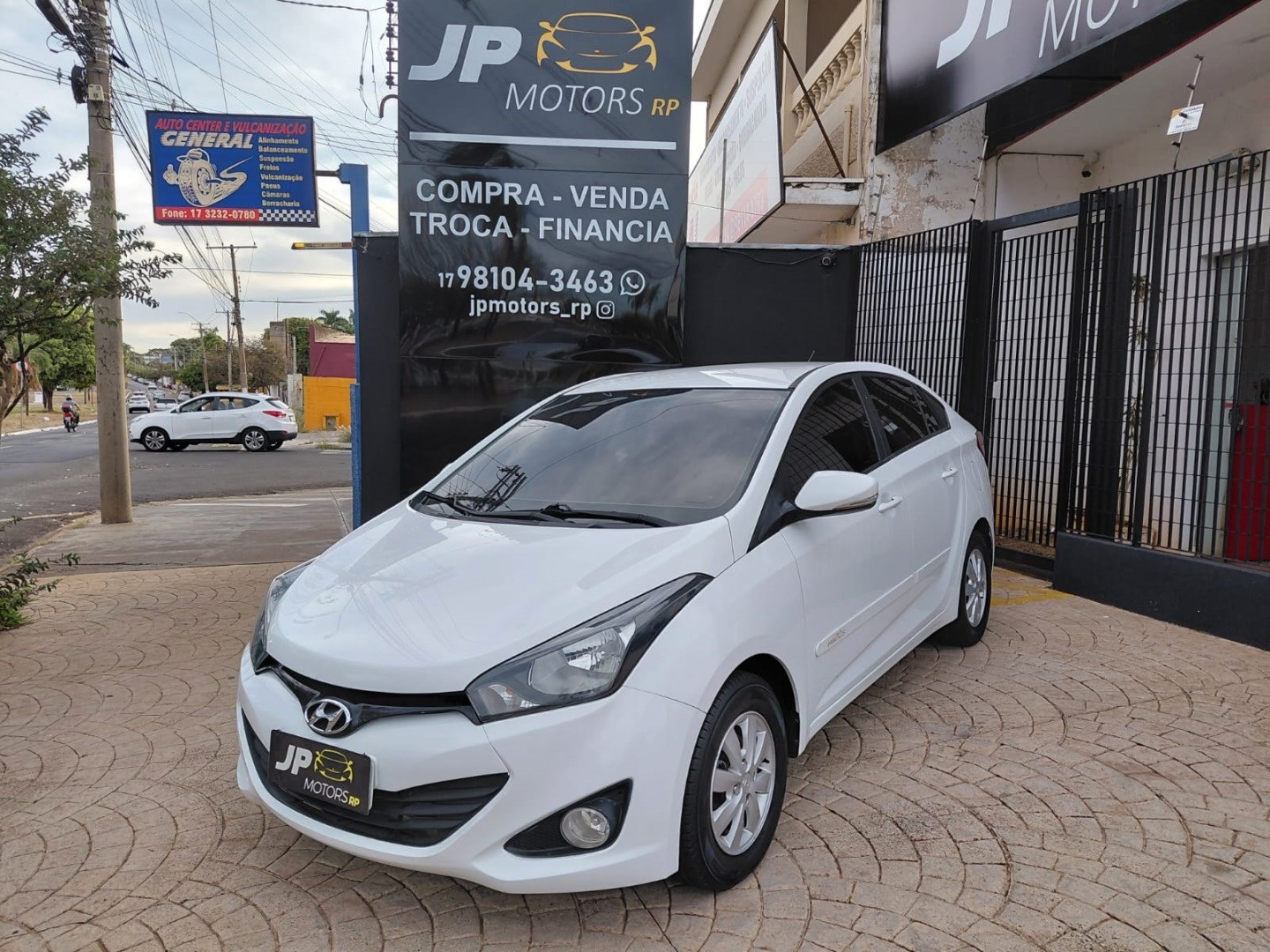 HYUNDAI HB20S 1.6 COMFORT PLUS 16V FLEX 4P AUTOMÁTICO