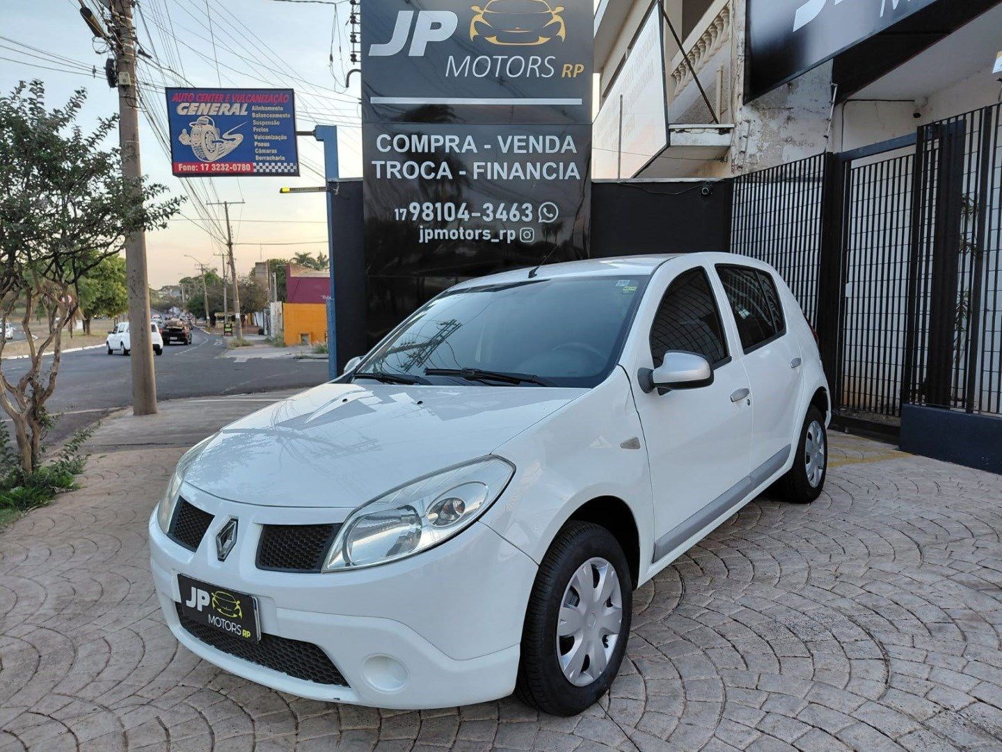 RENAULT SANDERO 1.0 EXPRESSION 16V FLEX 4P MANUAL