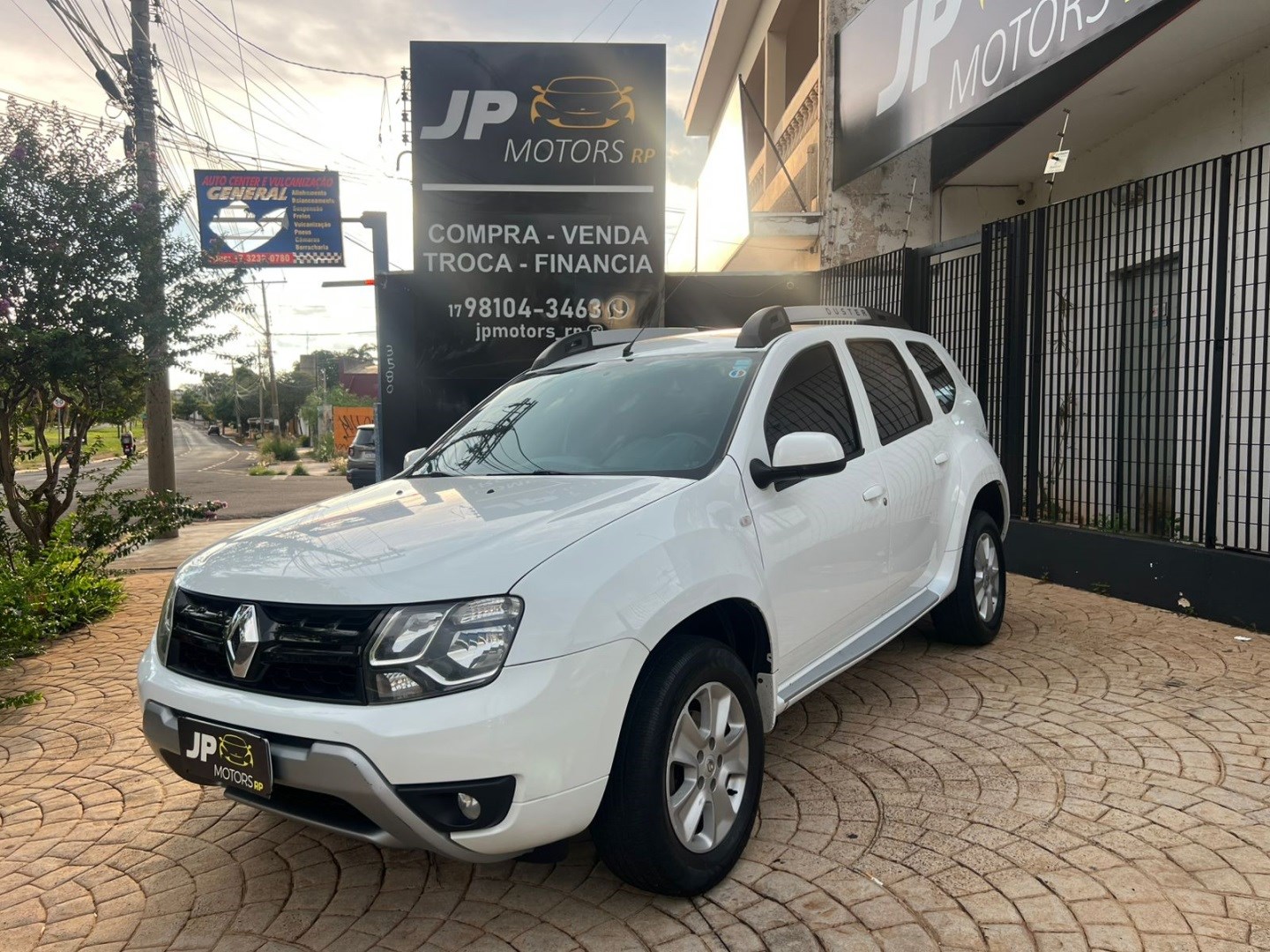 RENAULT DUSTER
