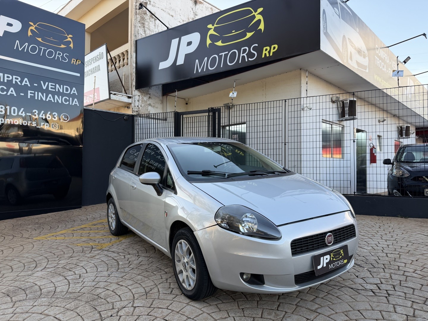 FIAT PUNTO 1.8 HLX 8V FLEX 4P MANUAL