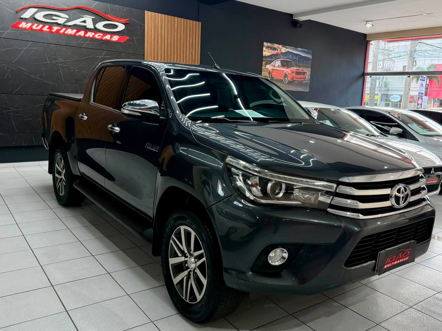 TOYOTA HILUX