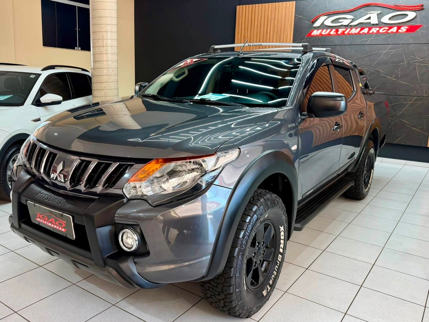 Mitsubishi L200 Triton Triton 2.4 16V Turbo Diesel Outdoor Gls Cd 4X4 Automático - foto 3