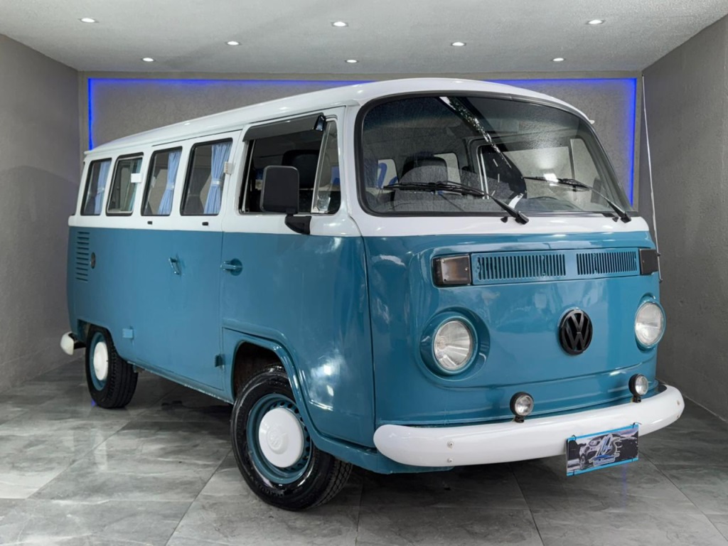 VOLKSWAGEN KOMBI