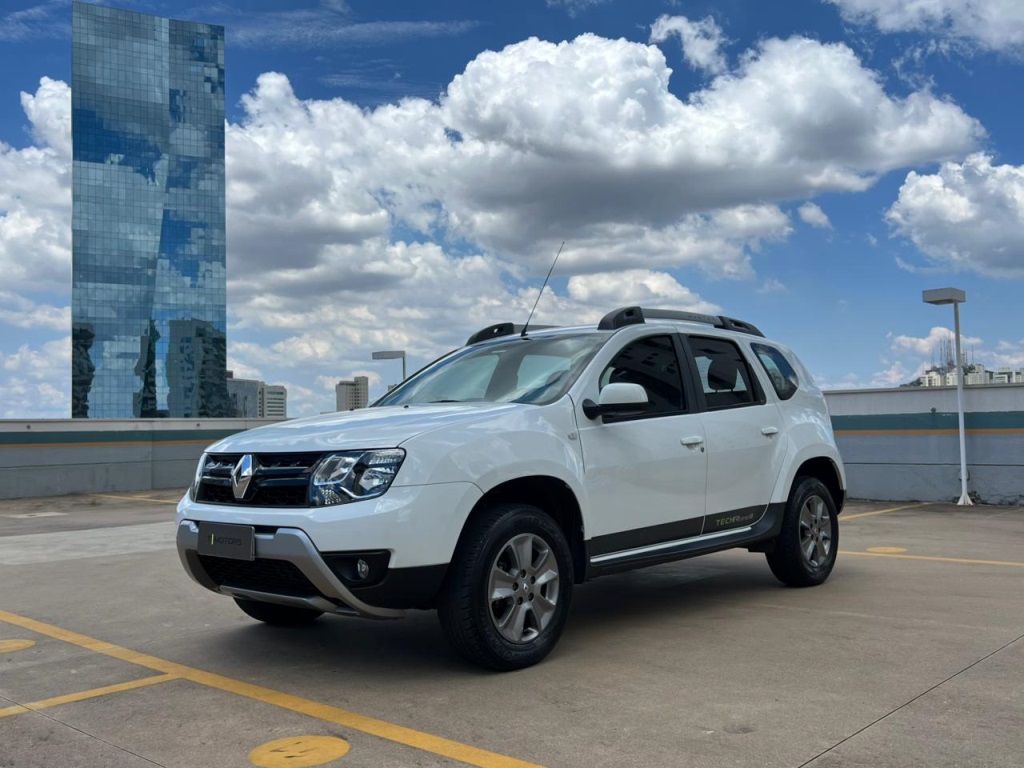 RENAULT DUSTER