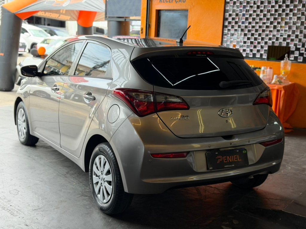 Hyundai HB20 1.0 Unique 12V Flex 4P Manual - foto 3