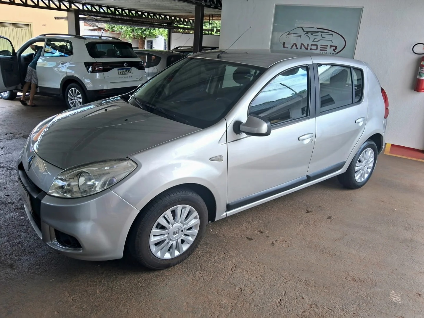 RENAULT SANDERO