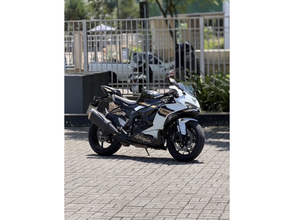 KAWASAKI NINJA ZX-6R