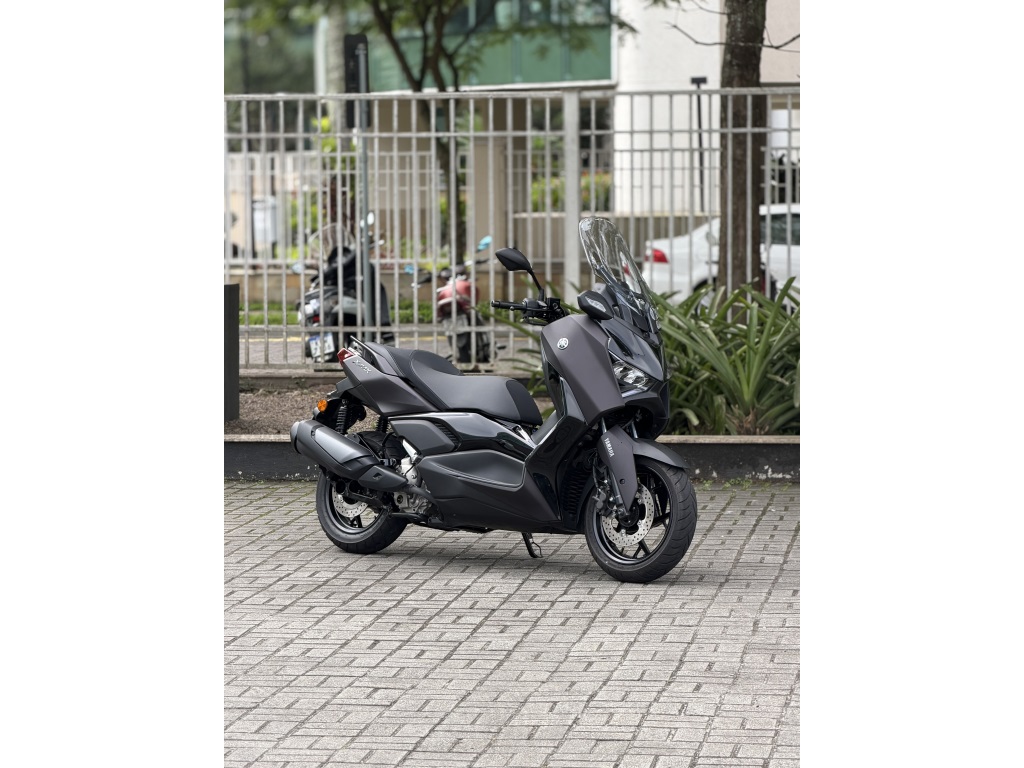 YAMAHA XMAX 300 CONNECTED ABS