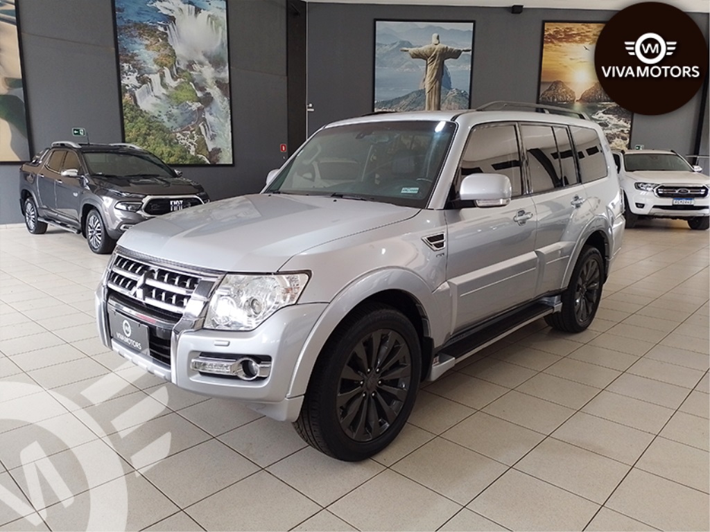 MITSUBISHI PAJERO FULL