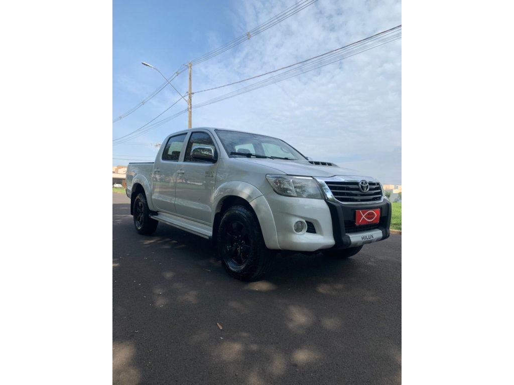 TOYOTA HILUX 3.0 SRV 4X4 CD 16V TURBO INTERCOOLER DIESEL 4P AUTOMÁTICO