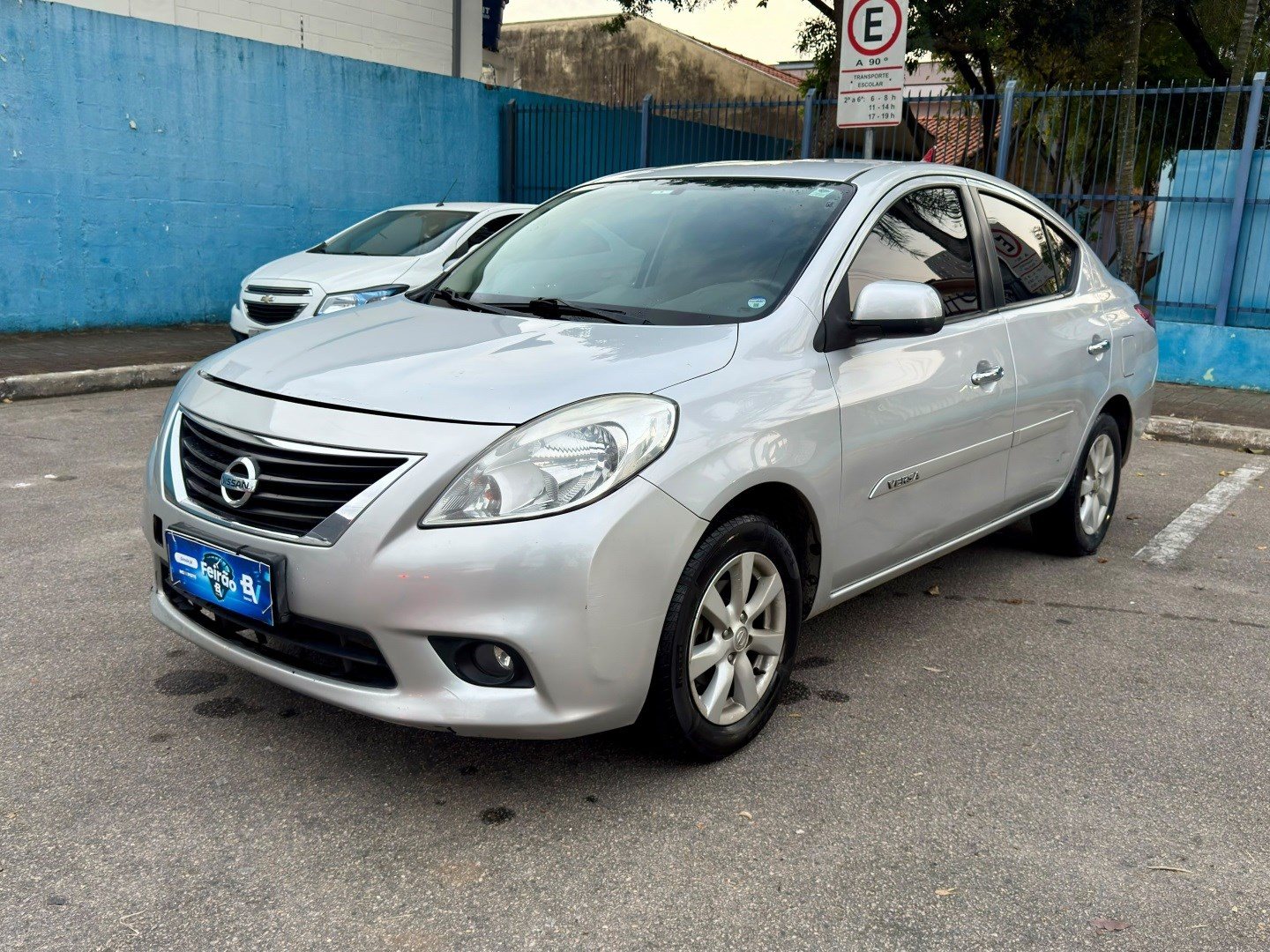 NISSAN VERSA