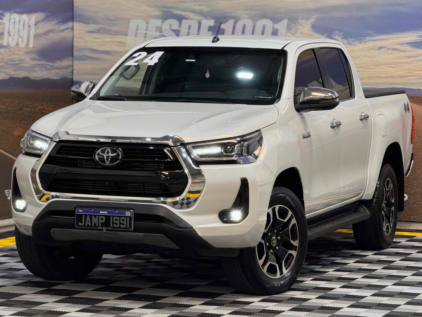 TOYOTA HILUX