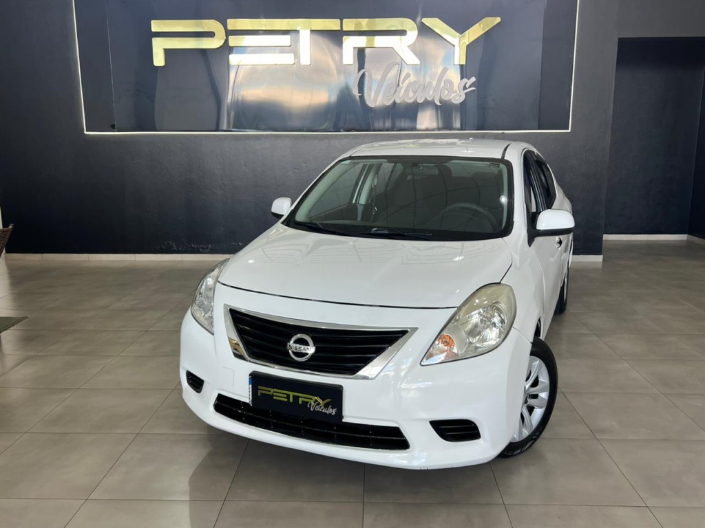 NISSAN VERSA
