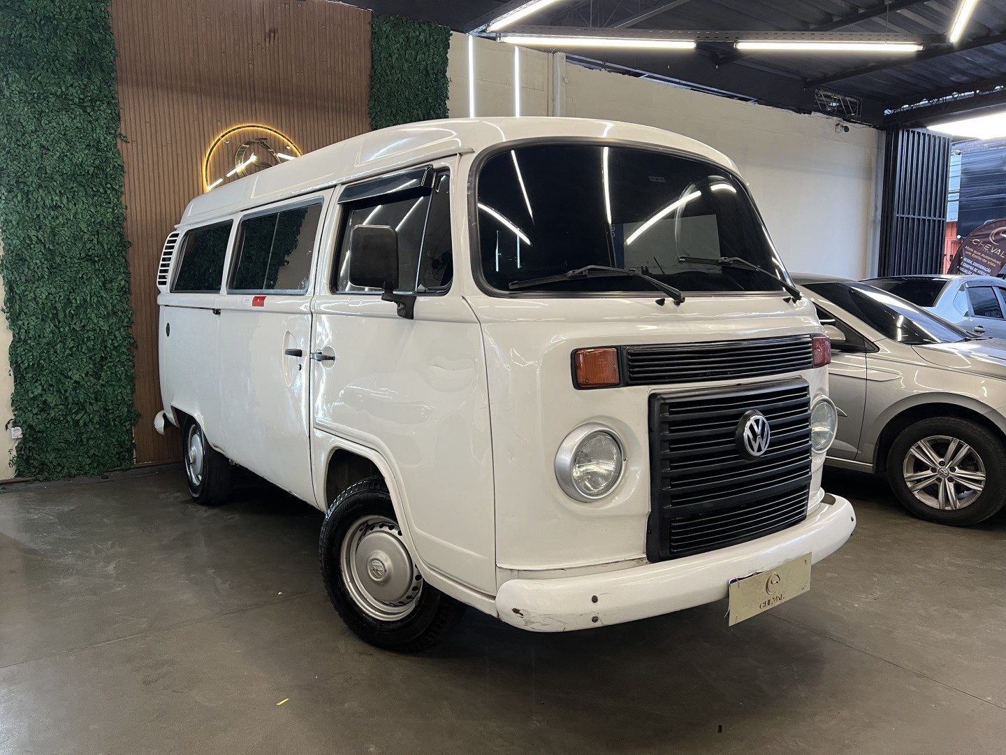 VOLKSWAGEN KOMBI
