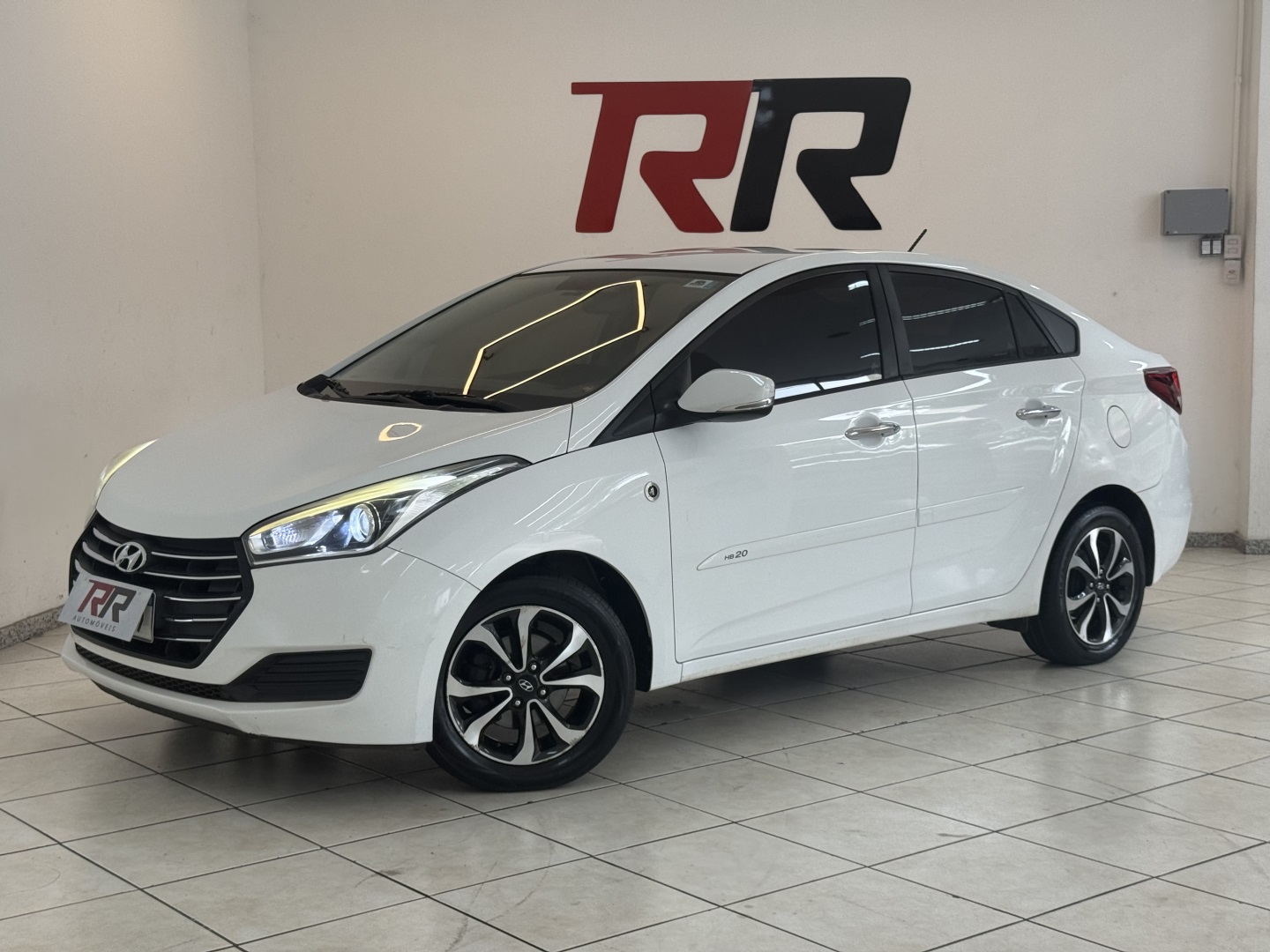 HYUNDAI HB20S